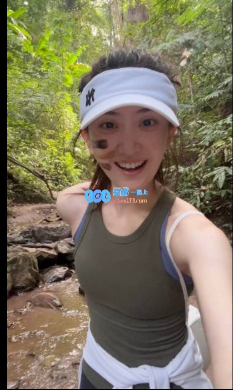 帅气无畏契约主持人V嘉现身热带雨林，尽享大自然的魅力与神秘