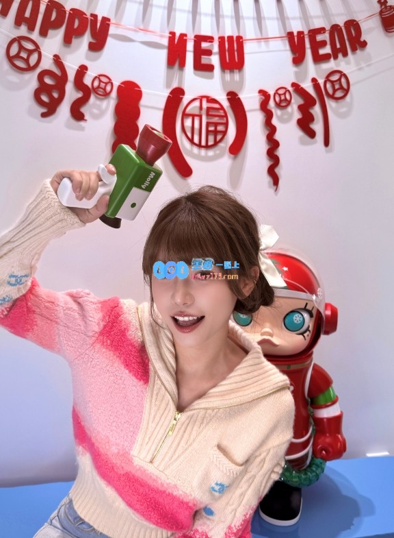周淑怡跨年夜分享美照却被粉丝调侃：难道跟Rapper一起跨年吗？