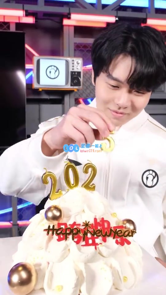 iG选手视频祝福：新年快乐，期待2025年与iG共同前行！