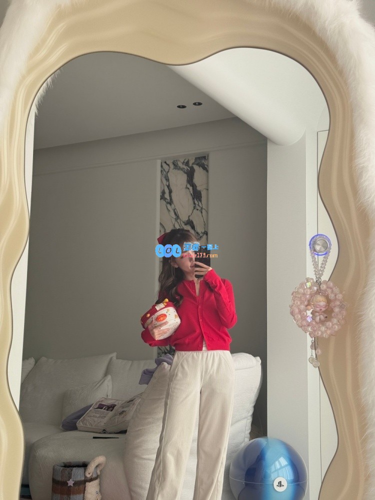 周淑怡分享美照：愿景成真，岁岁依旧平安宁静
