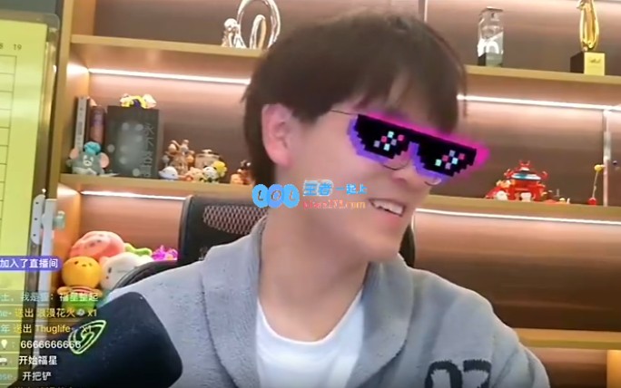 抖音网友调侃柯洁直播：哭泣了十分钟其实是在等金铲铲更新，你真是搞笑?