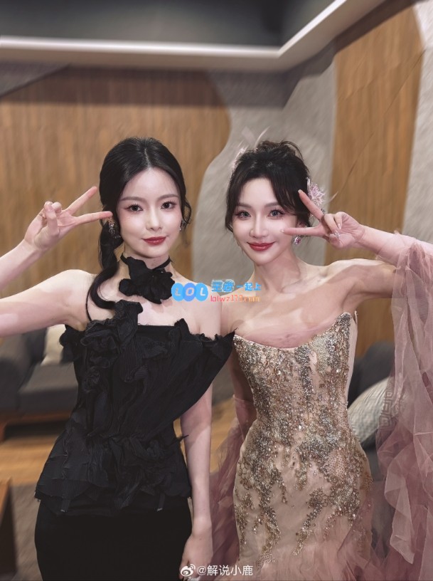 又美又有气质！KPL女解说小鹿秀美照：曲线动人长腿惹人嫉妒