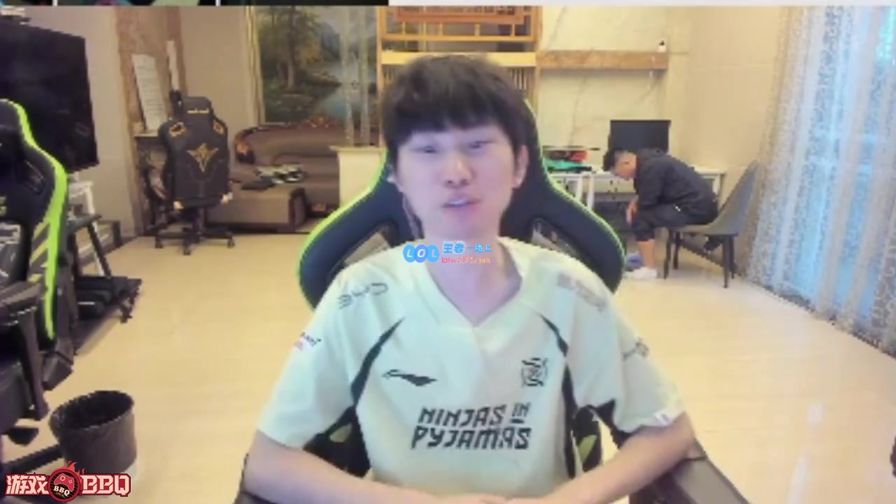 乐得哈哈大笑！Doinb分析iG输给RNG的首局：那可真是个爽快的死歌表现啊