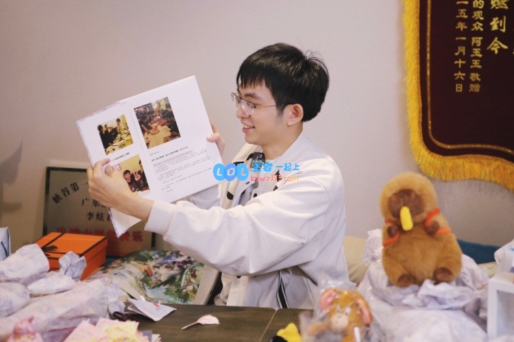 AL开启Flandre礼物开箱体验：衷心感谢大家送来的温暖礼物与美丽的花朵