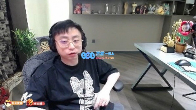 水晶哥感叹：如今俱乐部的合同政策严厉，放假后直接解除合同，赛季开始时再签回