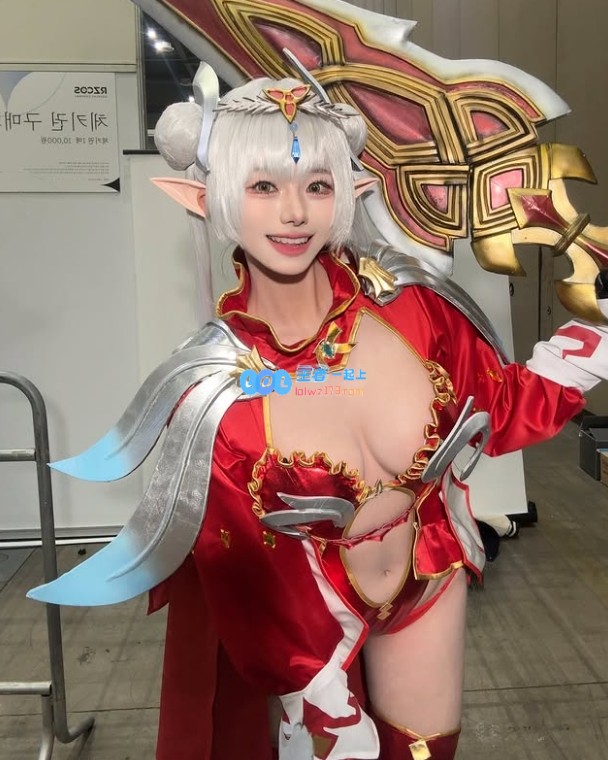 李总为之疯狂点赞！Faker魅力粉丝Cosplay照：视觉冲击力全开！?