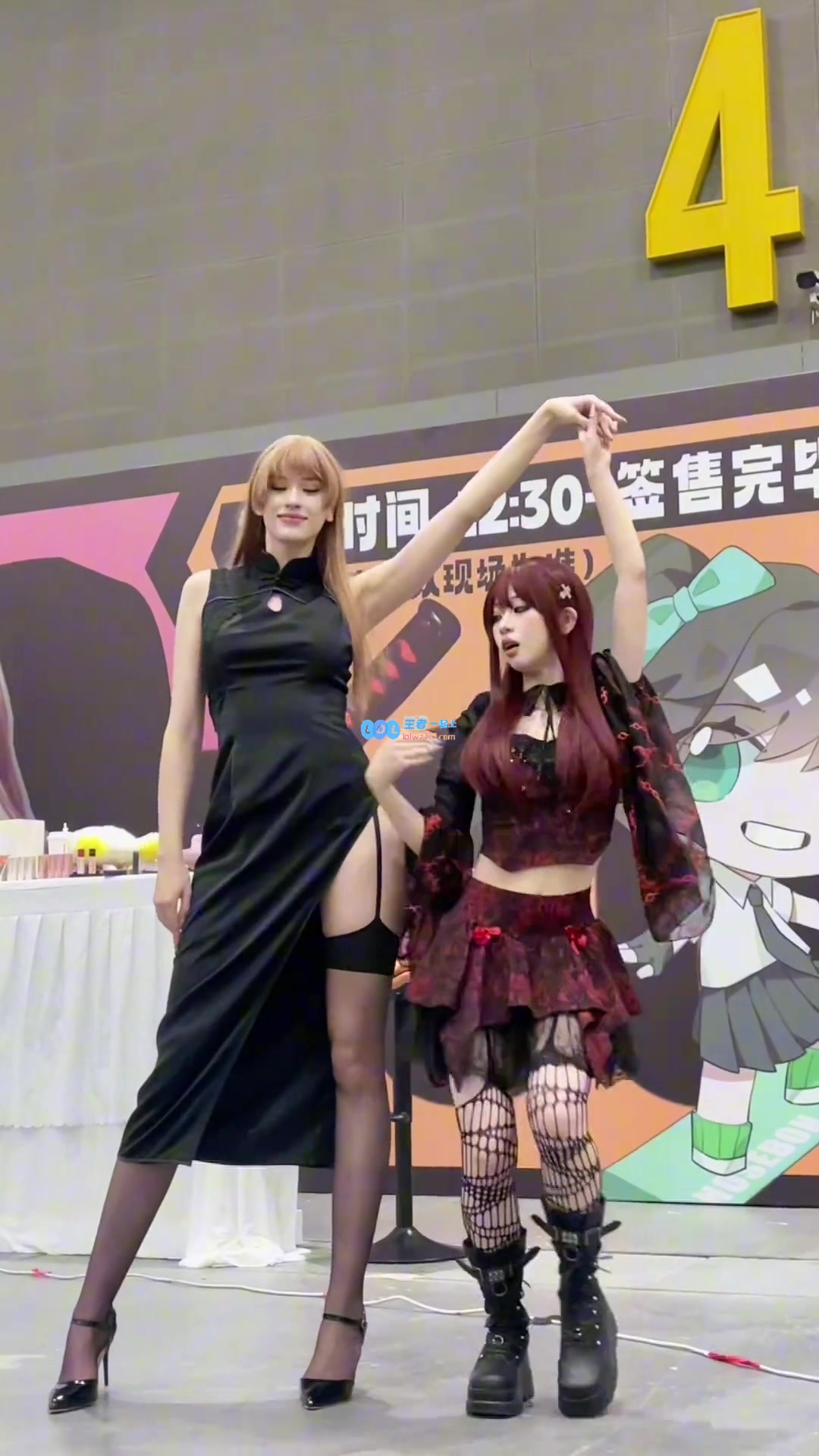身高188cm！圈内卡琳娜巨星级别近照曝光：八尺夫人展现超凡腰臀比绝对不属于常人