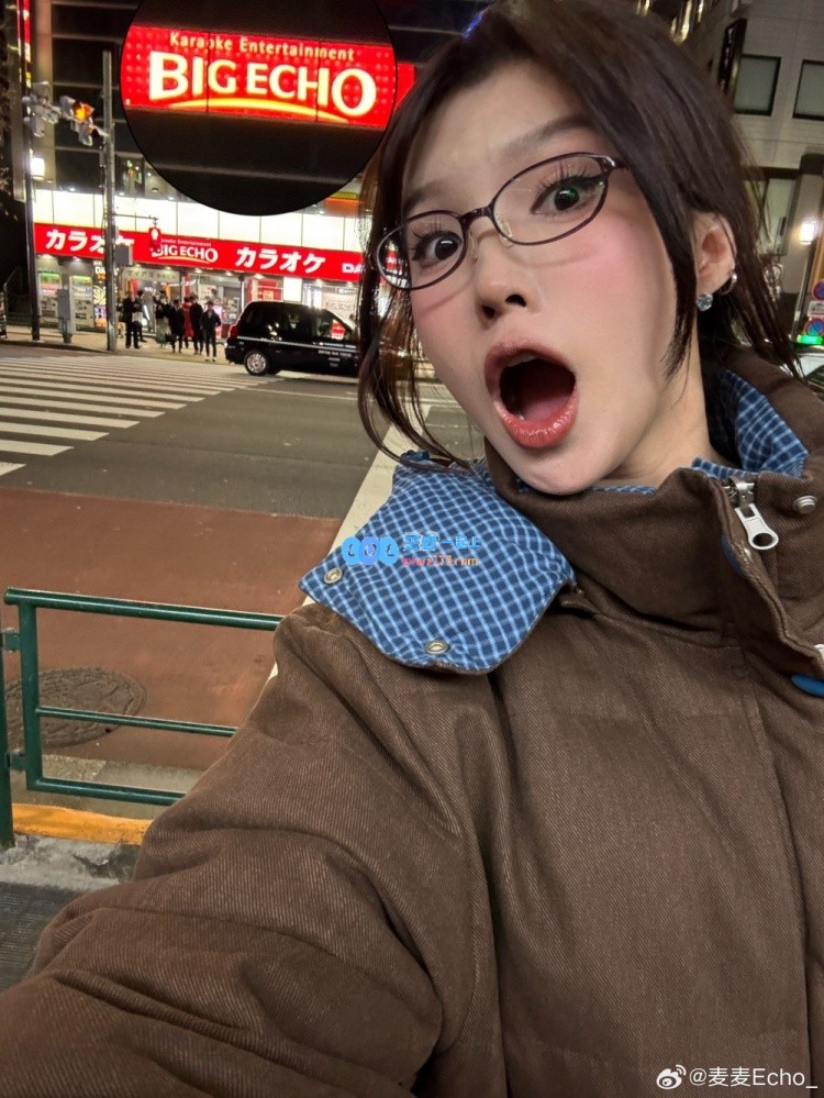无畏契约主持人麦麦分享个人照片：我的人生如画册般浪漫独特，尽显个性之美