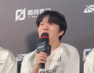 Rookie：原以为Care会选择法师英雄，结果却是波比，让我心里一沉，似乎这场比赛没戏了