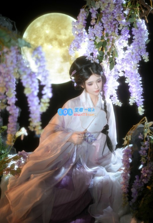 《完蛋！美女》肖鹿晒照：唯美古风尽显柔情，颜值依然超高百变惊艳