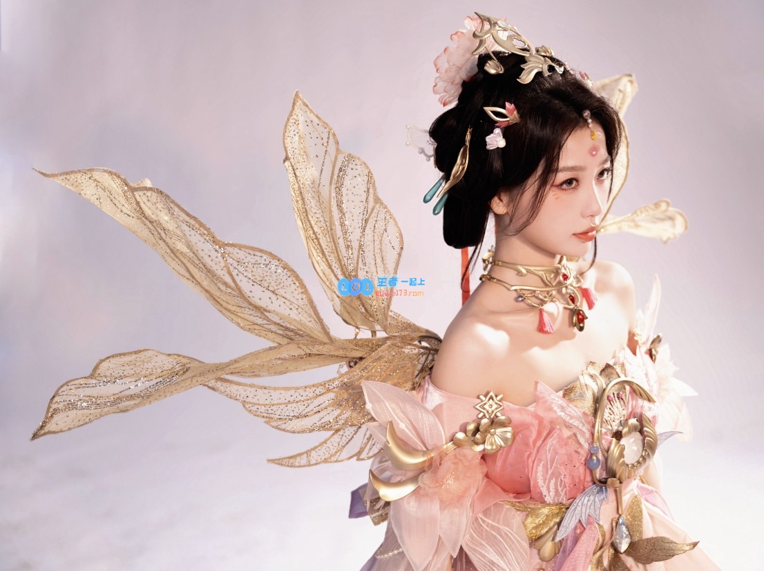 凤舞华服步步生花！和平精英品牌代言人虞书欣女帝造型返图