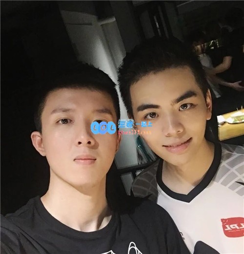 前OMG战队打野选手灵药分享LOL手游四月正式公测信息柚子将出任手游教练