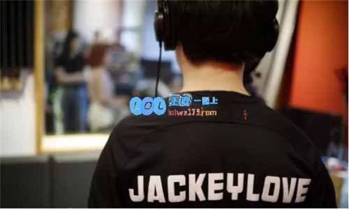 LCK网友评选出LPL最具实力选手JKL毫无疑问位列第一成为抗韩英雄