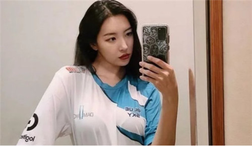 宣美在Instagram为DK发起应援活动网友们调侃萝卜输掉比赛也不算丢脸