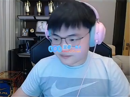Uzi希望为小象互娱出战比赛，呼吁PDD投资LPL战队引发关注