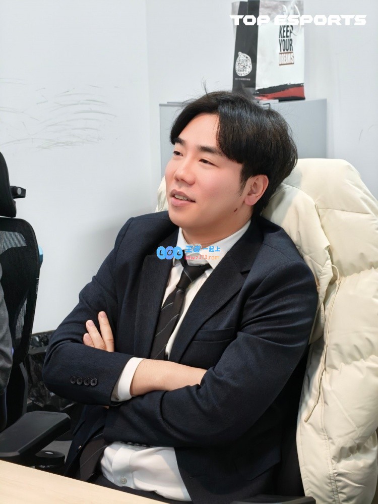 TES选手们返图分享：全队首战告捷，精神面貌焕然一新！