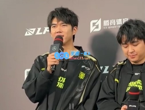 Aki：与Doinb的配合非常默契，B哥的分析相当到位，游走的频率也很高