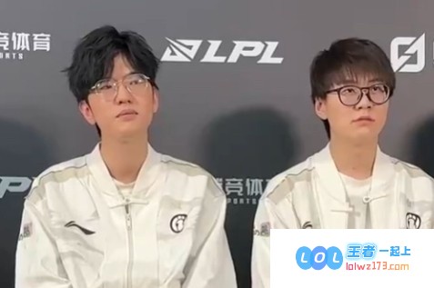 Jiejie谈及与Scout在赛前是否有任何互动：对我来说不需要特别交流，直接上场比赛就行了