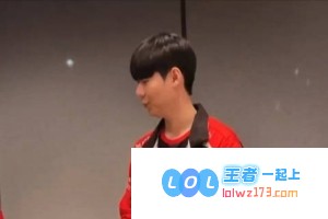 幽默?Lehends：假如粉丝提前订了MSI酒店，结果咱没去的话，是否可以向Kingen申请报销呢？