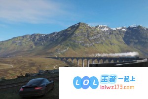 在壮观火车轨道上的梦幻保时捷？这里的美丽风景简直让人叹为观止，令人陶醉不已！