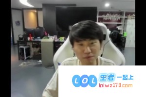 Doinb了解到新一即将进行解说: 如果我的操作出现离谱的情况，请你务必假装视而不见