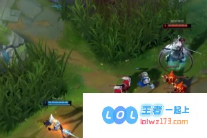 在终极对决中，TheShy剑姬与天赋异禀的宗师永恩展开惊心动魄的对线较量