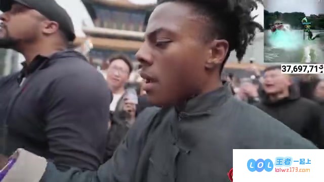 挑战极限！在美丽的重庆魁星楼前完美演绎招牌后空翻，体验speed的无穷魅力！