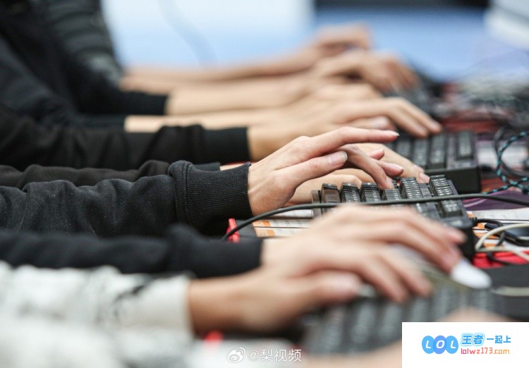 腾讯客服对LOL手游服务器崩溃事件作出官方回应：已完成紧急修复工作团队仍在深入排查具体原因
