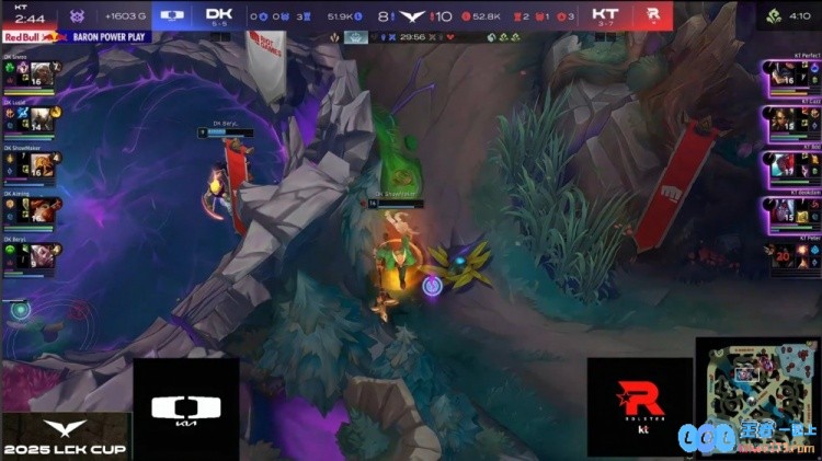 🎮许哥的精彩表现与超强压力！纵横杂耍间基地烟雾缭绕Perfect狂烤敌方3杀KT轻松夺得首局胜利