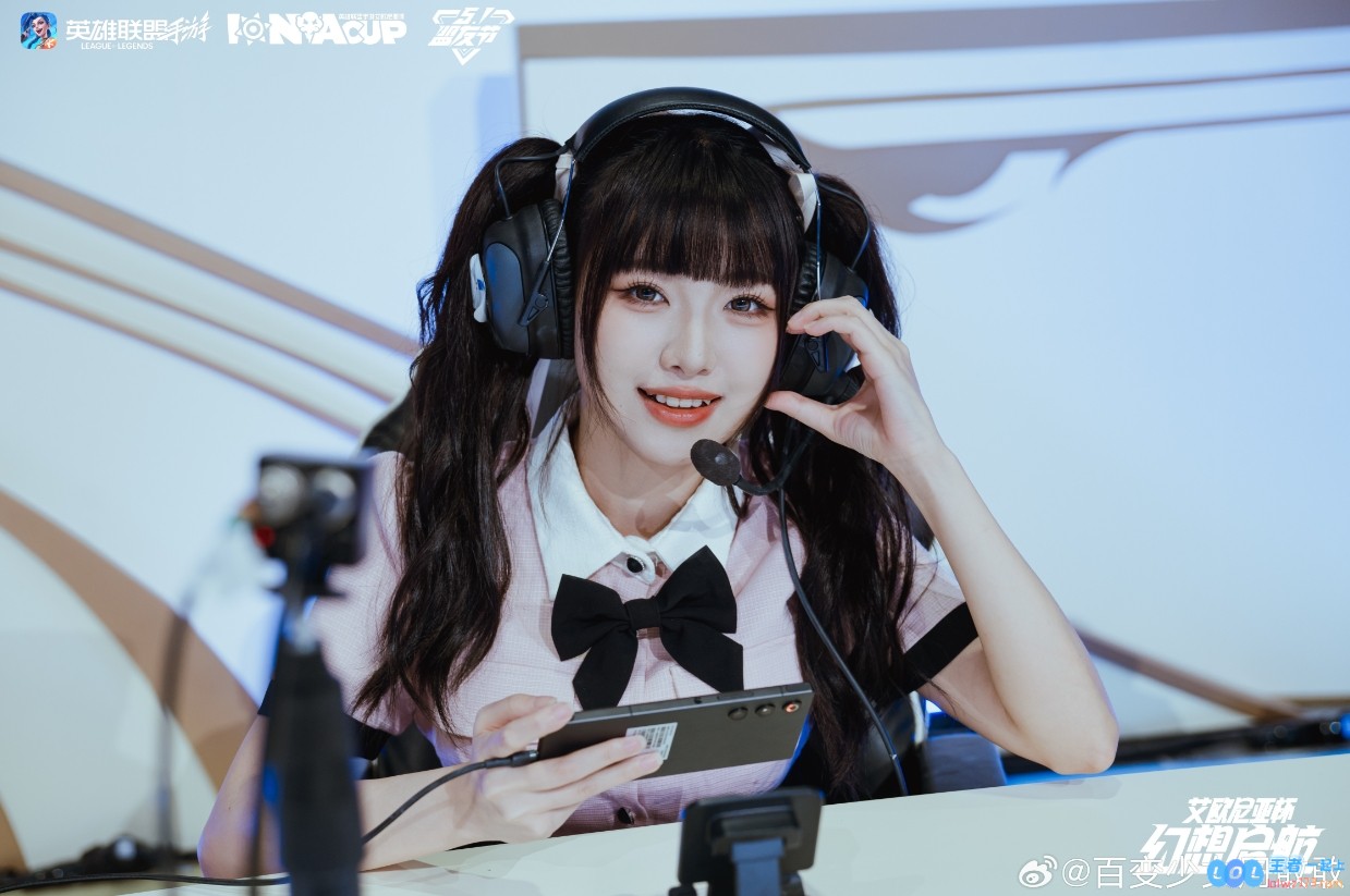 超级励志！主持人周敢敢分享训练照：今天站稳脚跟，明天继续迎接挑战，少爷的腹肌简直让人惊叹不已！