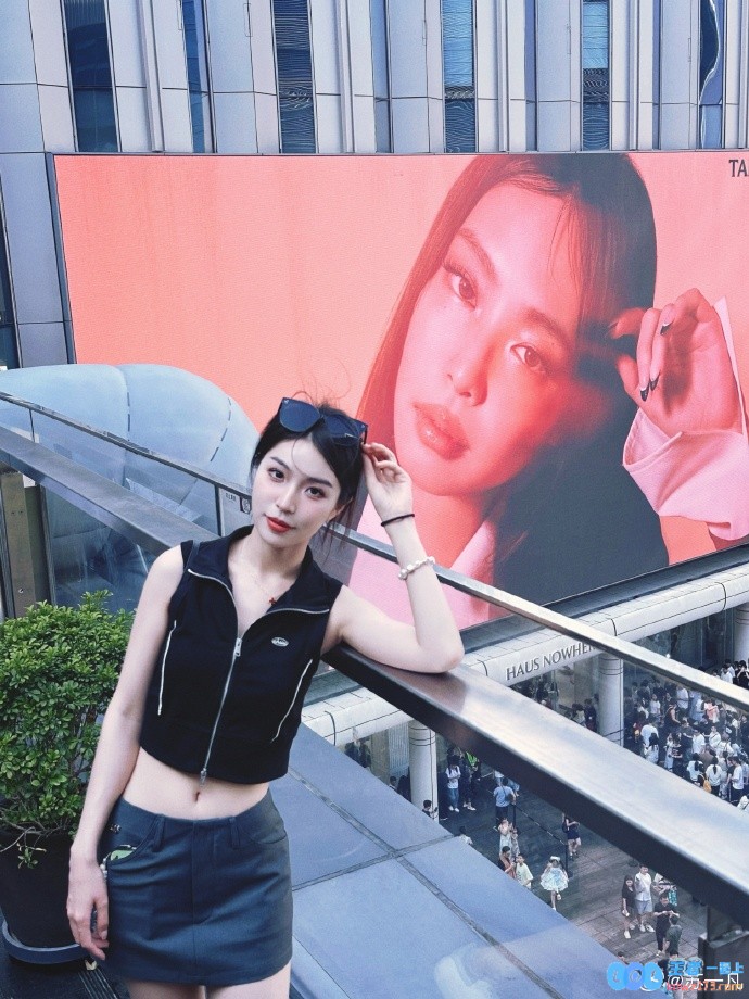 惊艳俱乐部！前NBA及LPL知名解说苏一凡晒出最新自拍，期待明天的精彩重聚