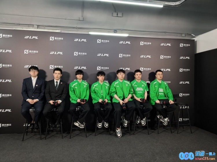 WBG赛后群访教练深感遗憾：第二局的BP失误是我的责任与教训