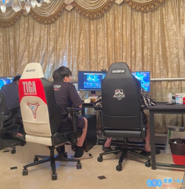 真的是和天舒甜蜜在一起了吗？互动主持阿芙欢乐晒出男友视角：今日我们一起享受醉鸡煲的美味时刻