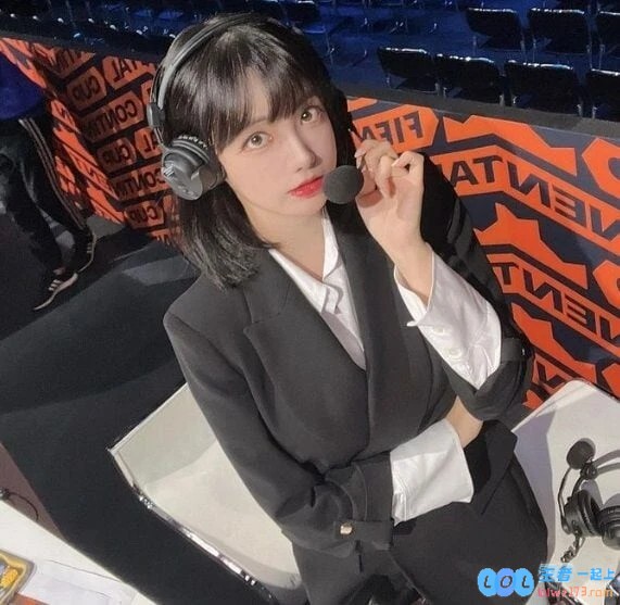 如果有天你成为了他人心目中的独特老婆?韩国足球明星宋旼奎的未婚妻竟然是才女郭敏善，前PUBG赛事女主持的美丽爱情故事