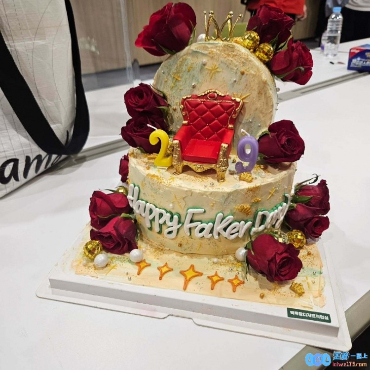 Faker在Ins上更新动态感慨：过于沉溺于选手的生活点滴，结果发现自己动态中充斥着广告信息，深感抱歉