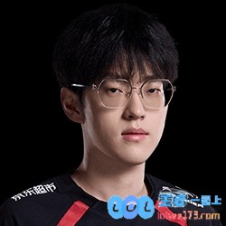 三阵竞争异常激烈！直播吧最佳阵容中单评选：左手、奶油与小虎之间你更偏爱哪一位？