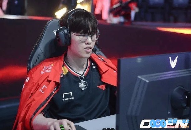 Oner：计划通过使用豹女角色来有效牵制赛恩以实现4v4战术，但最终该策略并未如预期奏效
