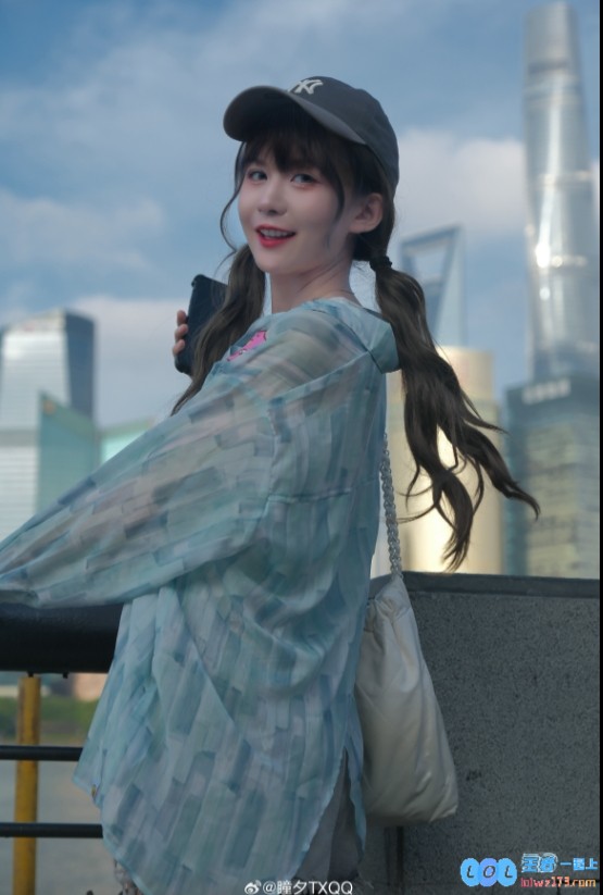 解说瞳夕分享美丽瞬间：渴望拥抱充满向上生命力的精彩人生旅程