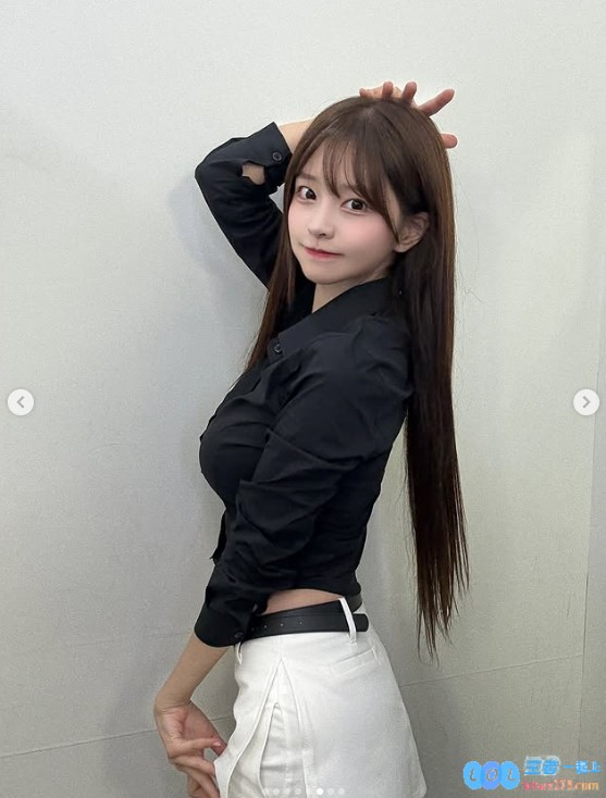 韩版《完蛋美女》主演MJ今日分享最新制服搭配OOTD精彩照，时尚感爆棚！