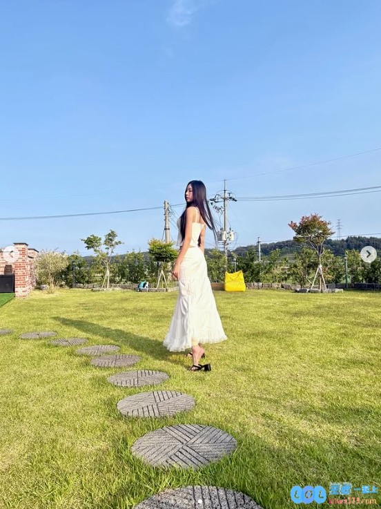 韩版《完蛋美女》精彩演员纷纷晒出靓丽照，尽显出色实力与魅力~