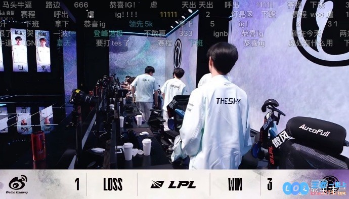 媒体人：WBG巨大优势全员开始发昏?‍?小天高地闪现送，战斗激情四射，团队协作奋勇向前！