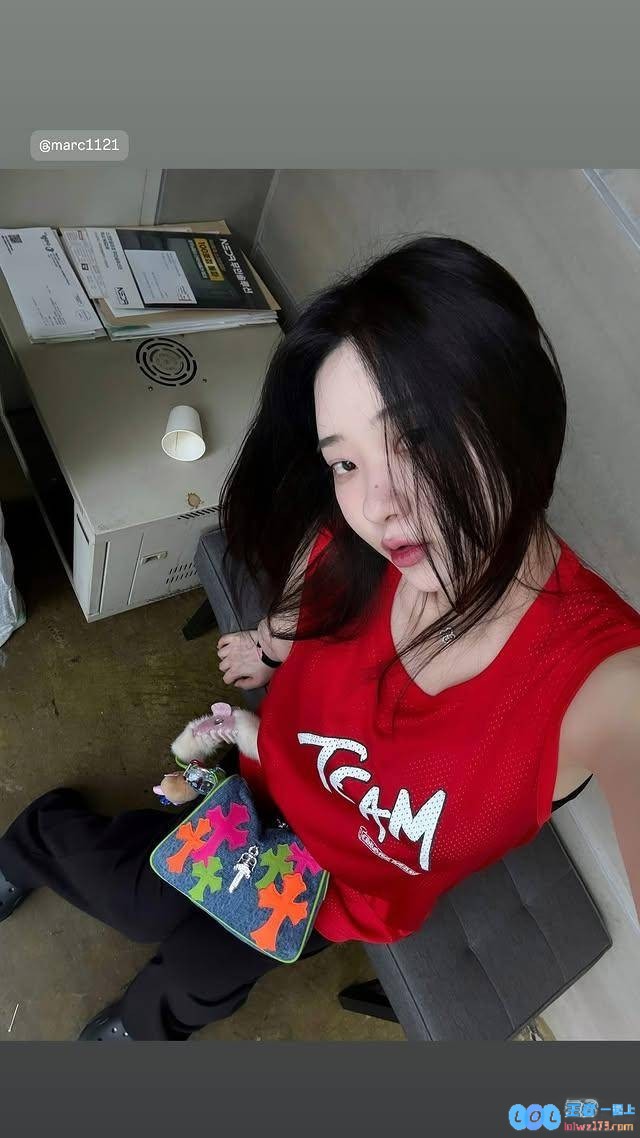 🥵《剑星》伊芙体模再放美图！伸舌头表情太诱惑，瞬间抓住你的心!