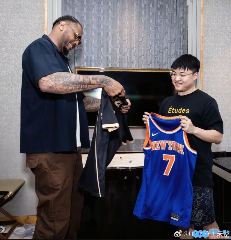 梦幻联动！NBA退役球星安东尼祝贺Uzi入选英雄联盟名人堂，跨界合作引热议！