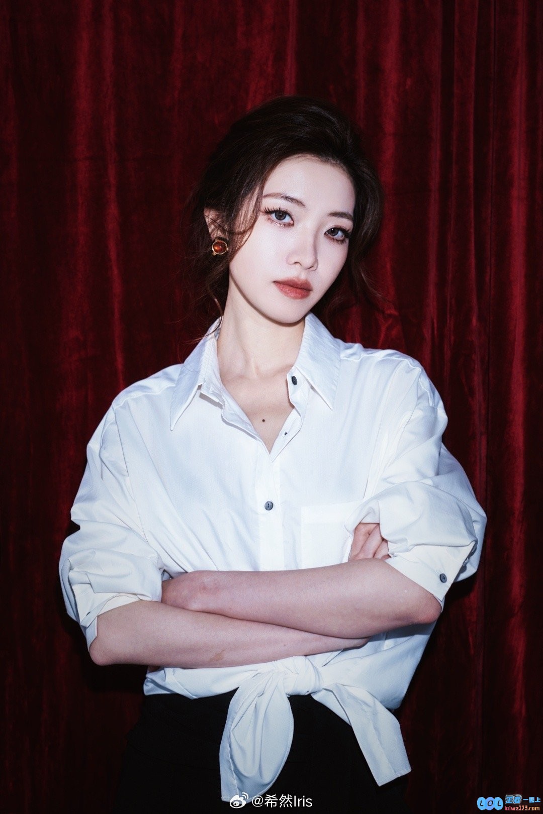 😍胸有大志？！LPL女主持希然晒照：如果我的心能够说话，引发无数网友热议