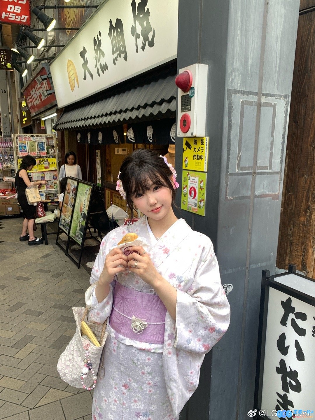 郎才女貌?LGD俱乐部打野选手Meteor晒出与女友日本游玩美照，浪漫旅程尽显甜蜜