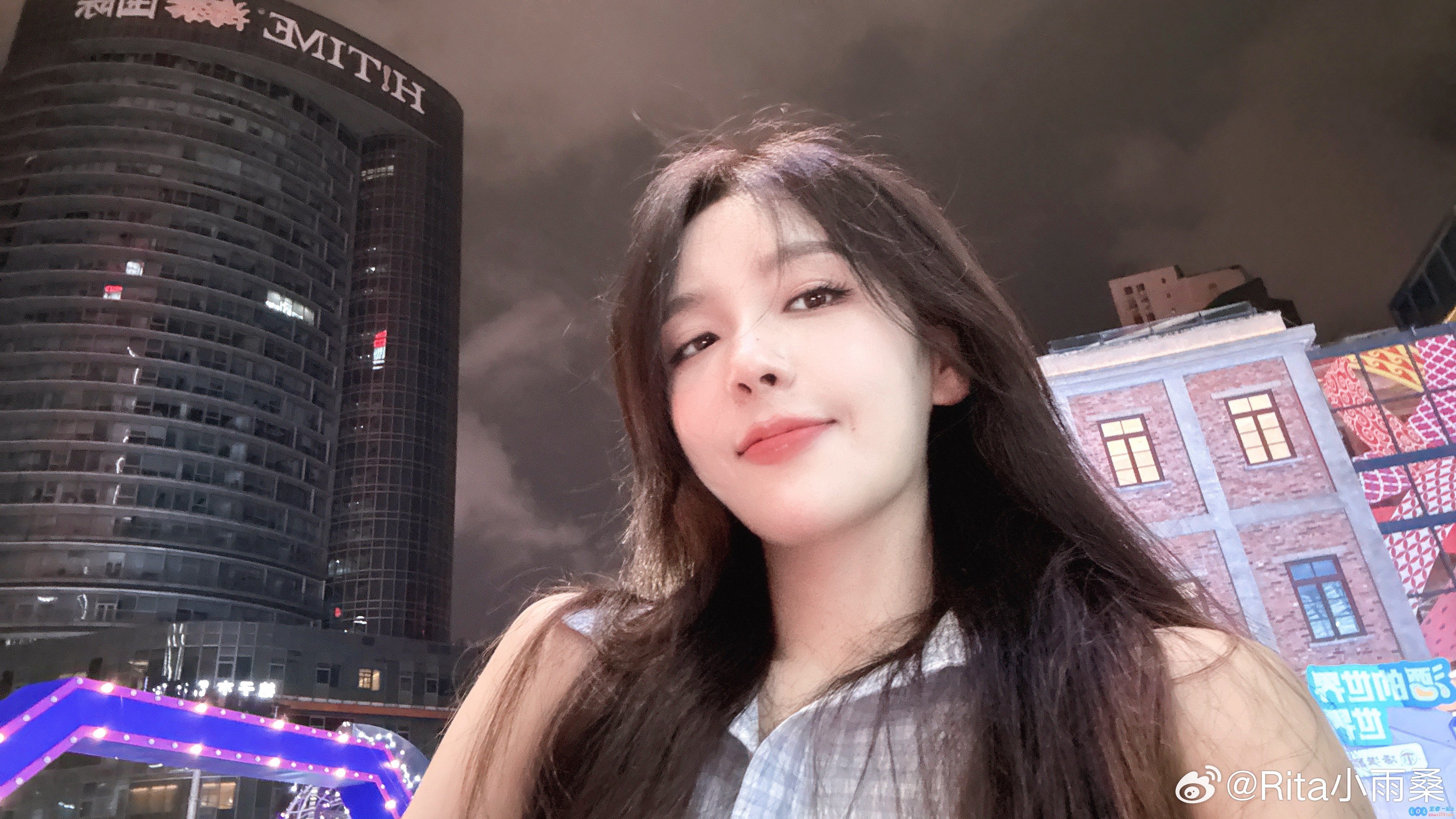想和你好💕rita晒照：hi晚上好呀，分享我们闲暇时光的美好瞬间
