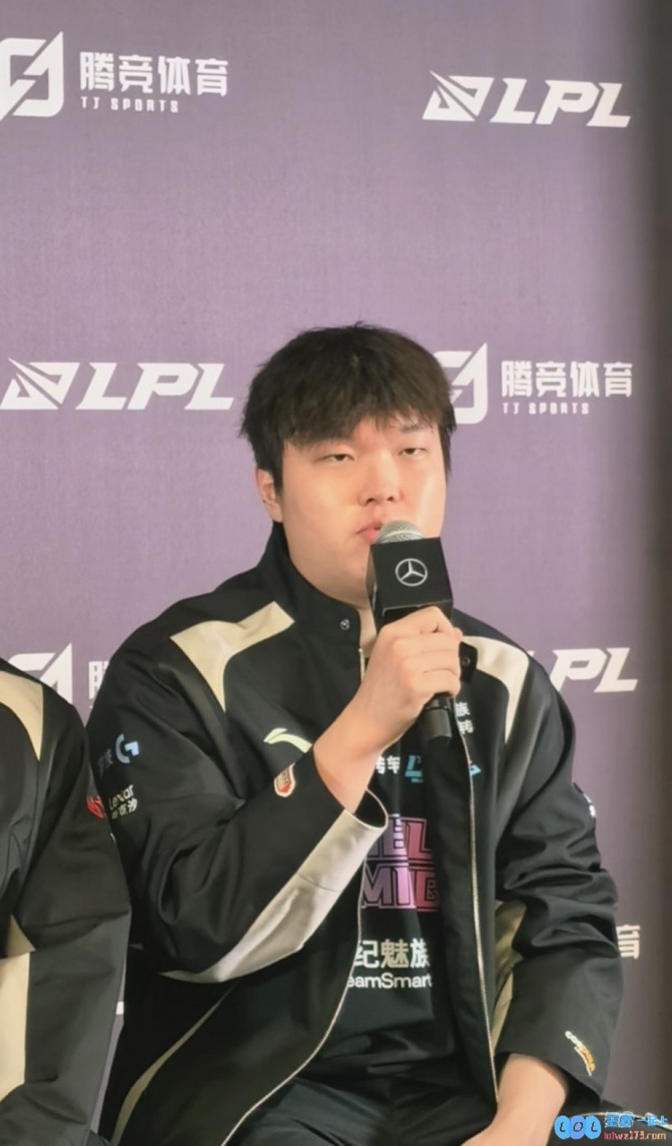 别再骗我们了?Bin：之前MSI都进决赛了这次保底也能进然后复仇AL，电竞战斗的热血永不熄灭