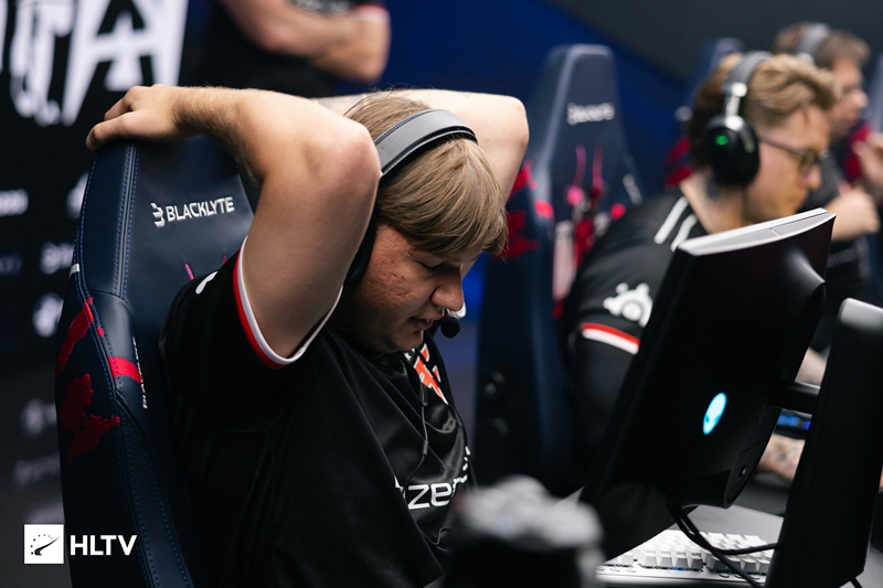 s1mple社媒怒怼chrisJ：你简直蠢得离谱