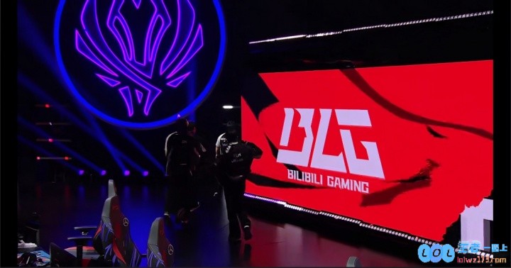 Rita看BLG翻中翻险胜FLY：再搞这种我就要高血压了，真心希望别再惊心动魄了