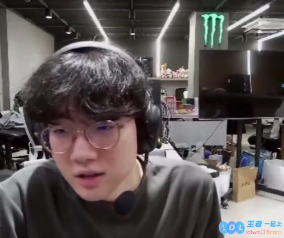 Viper鼓励粉丝坚持学外语：这种软弱心态可不行啊我觉得你能做到